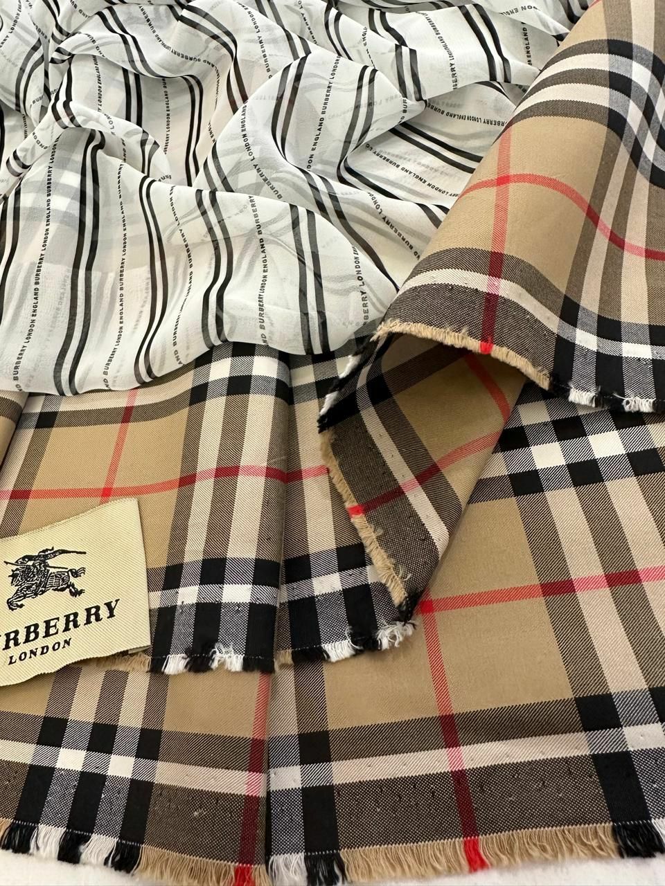 костюмная ткань *Burberry*